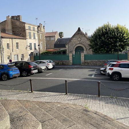 Chez Jean-Yves Et Zoe - La Dolce Vita - Au Calme, Tres Propre, Proche Parkings Niort Esterno foto