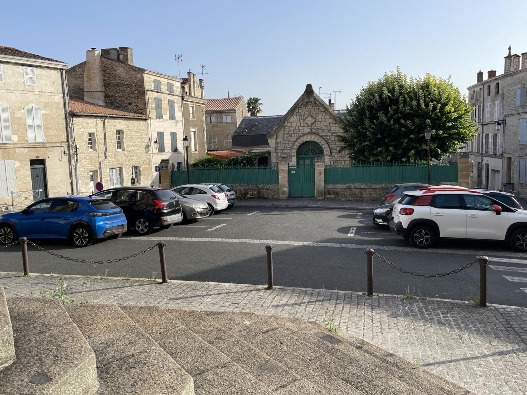 Chez Jean-Yves Et Zoe - La Dolce Vita - Au Calme, Tres Propre, Proche Parkings Niort Esterno foto